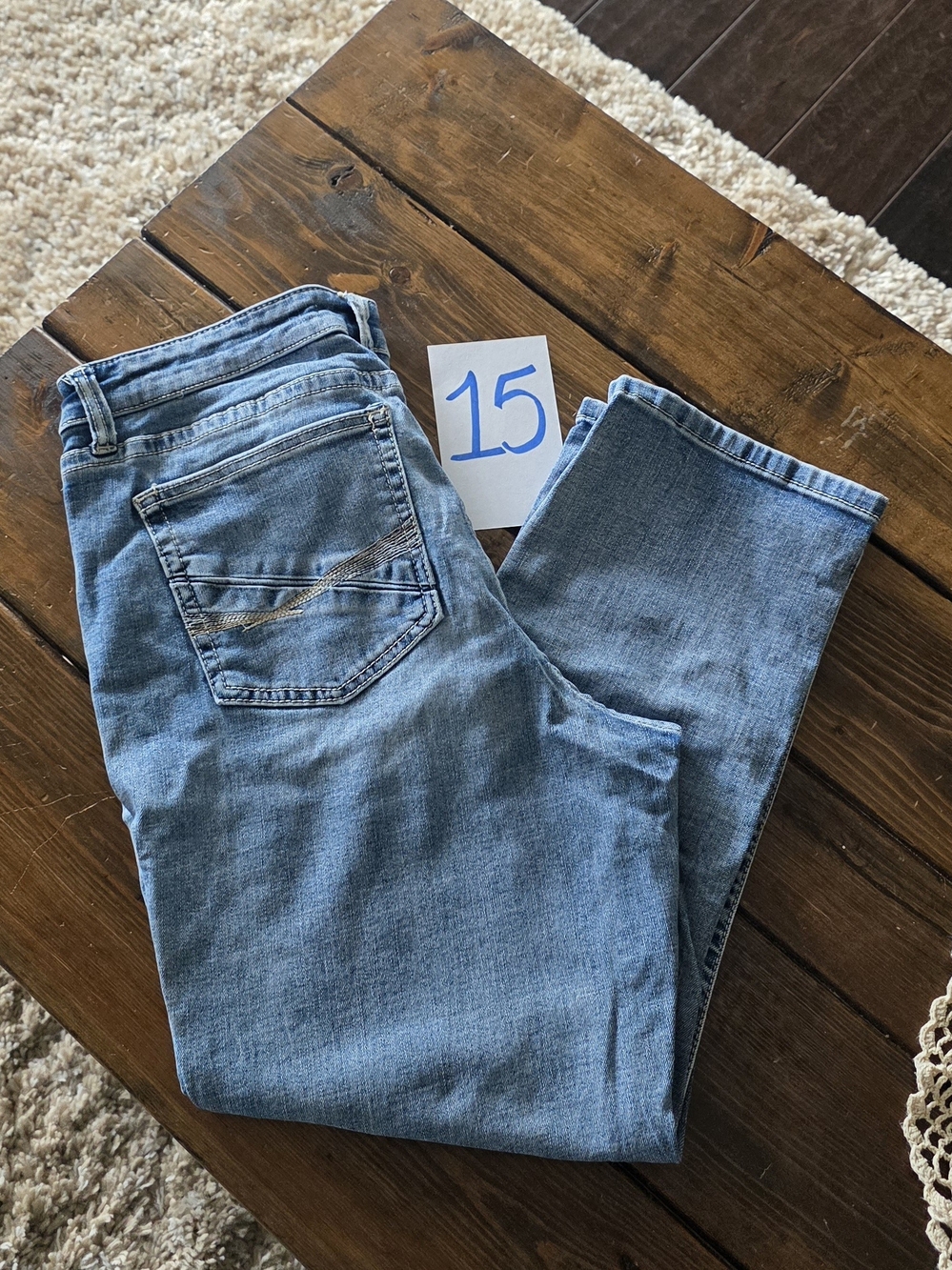 Classic Light Blue Women’s Cropped Jeans
